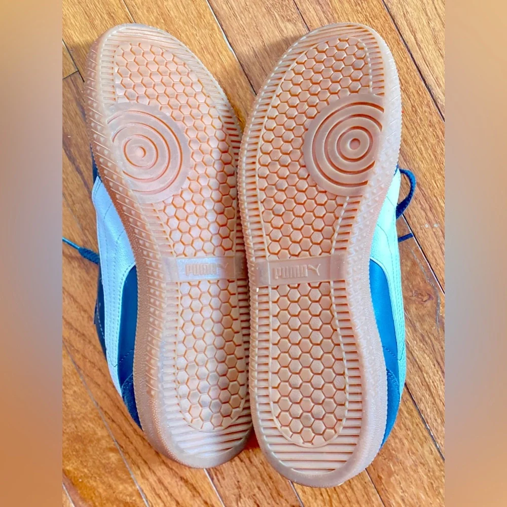 Puma men ‘s Teal and White Sneakers - Picture 4 of 10